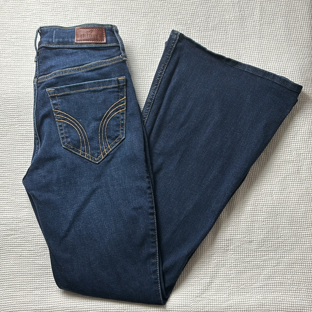 Hollister High Rise Flare Dark Wash Jeans with Stretch Jeans Size 4 Short (27 S) - Picture 12 of 12